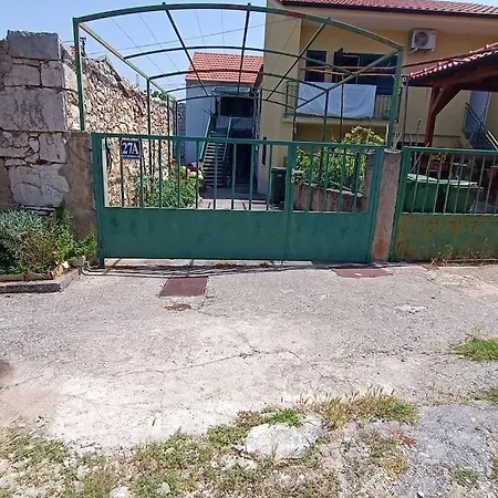 Apartment Viki With Free Parking *